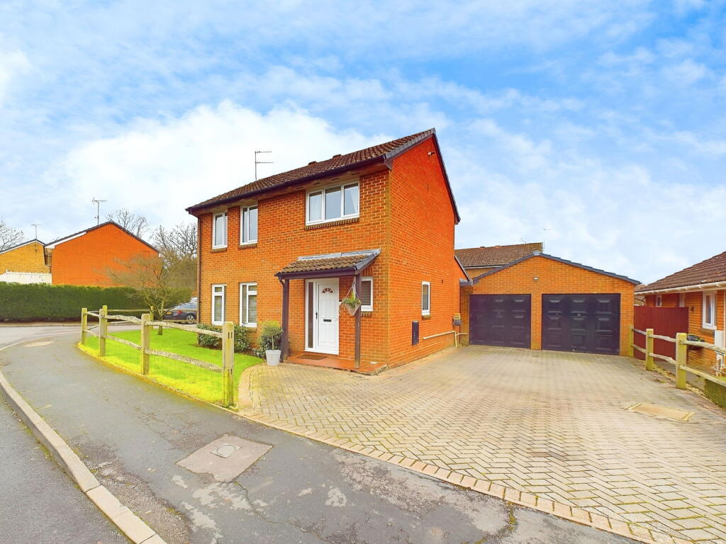 Shelley Drive, Broadbridge Heath