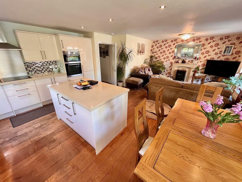 Open Plan Kitchen/Living Room