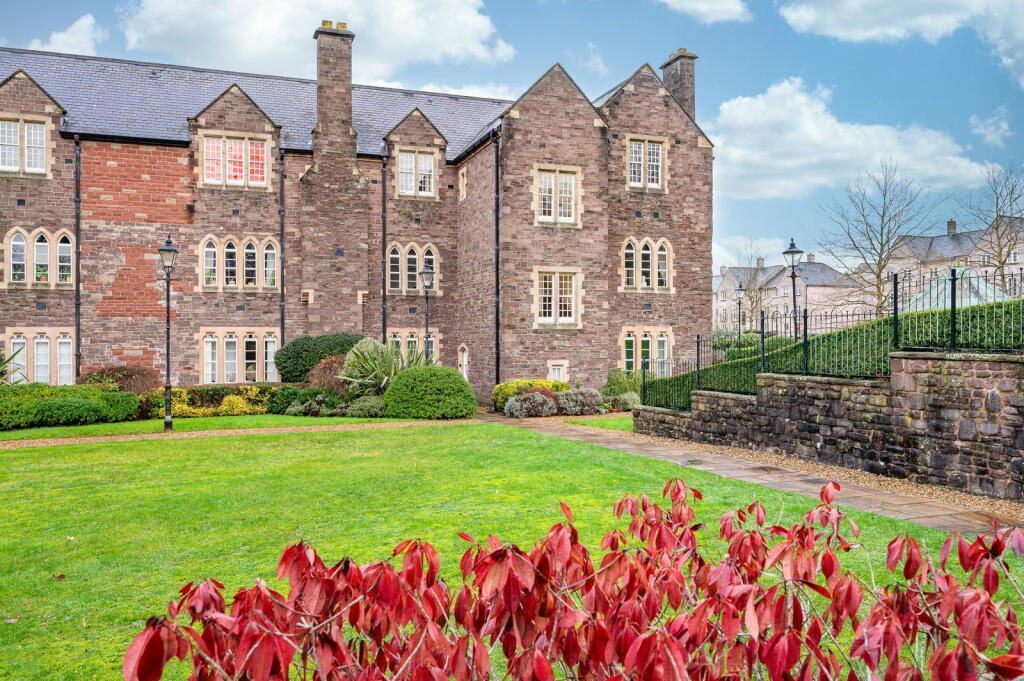 Sarno Square, Abergavenny