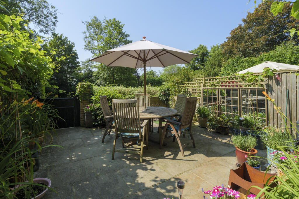 Courtyard Garden