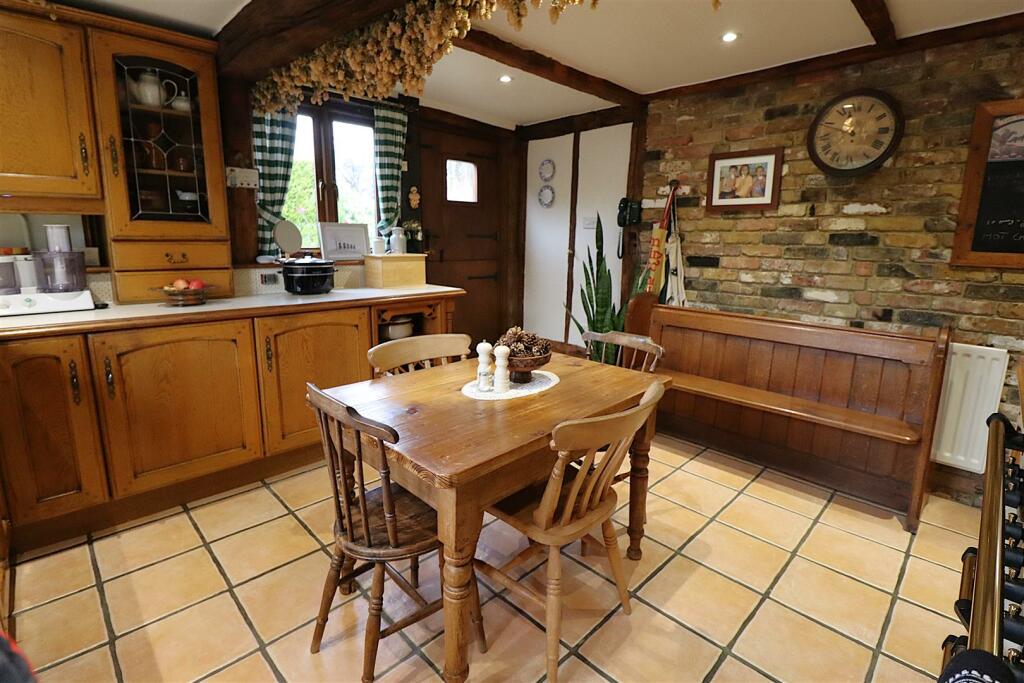 Kitchen/Breakfast Room