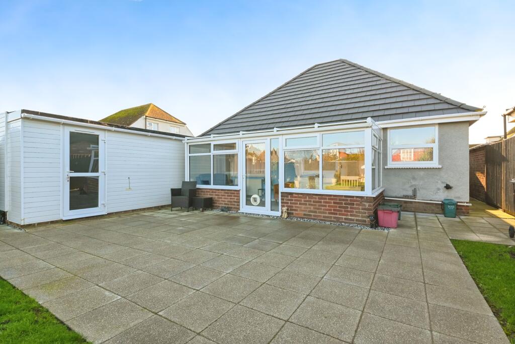 Cliff Road, Clacton-on-sea, CO15