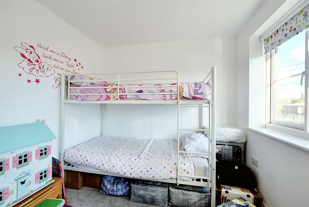 Bedroom 2_2.jpg