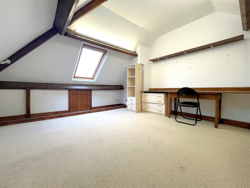 loft room.jpg