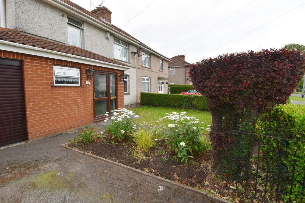 Front garden and driveway.jpg