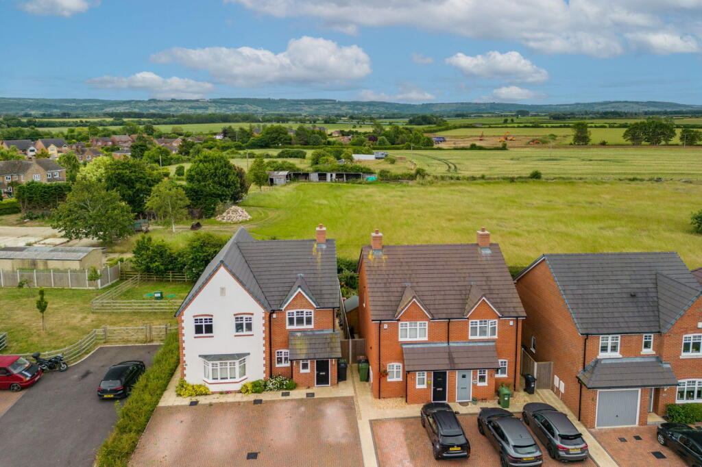 Old School Drive, Sedgeberrow, Evesham, WR11