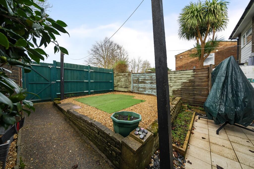 Bickton Walk, Havant, Hampshire, PO9