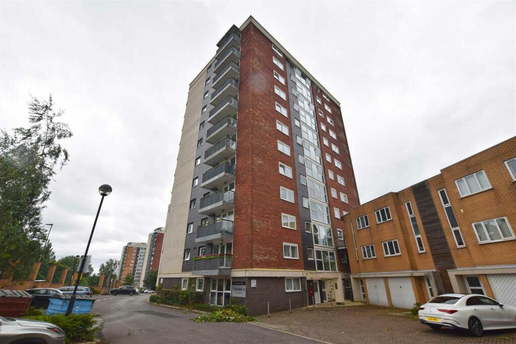 Lakeside Rise, Blackley, Manchester, Greater Manchester, M9 8QF