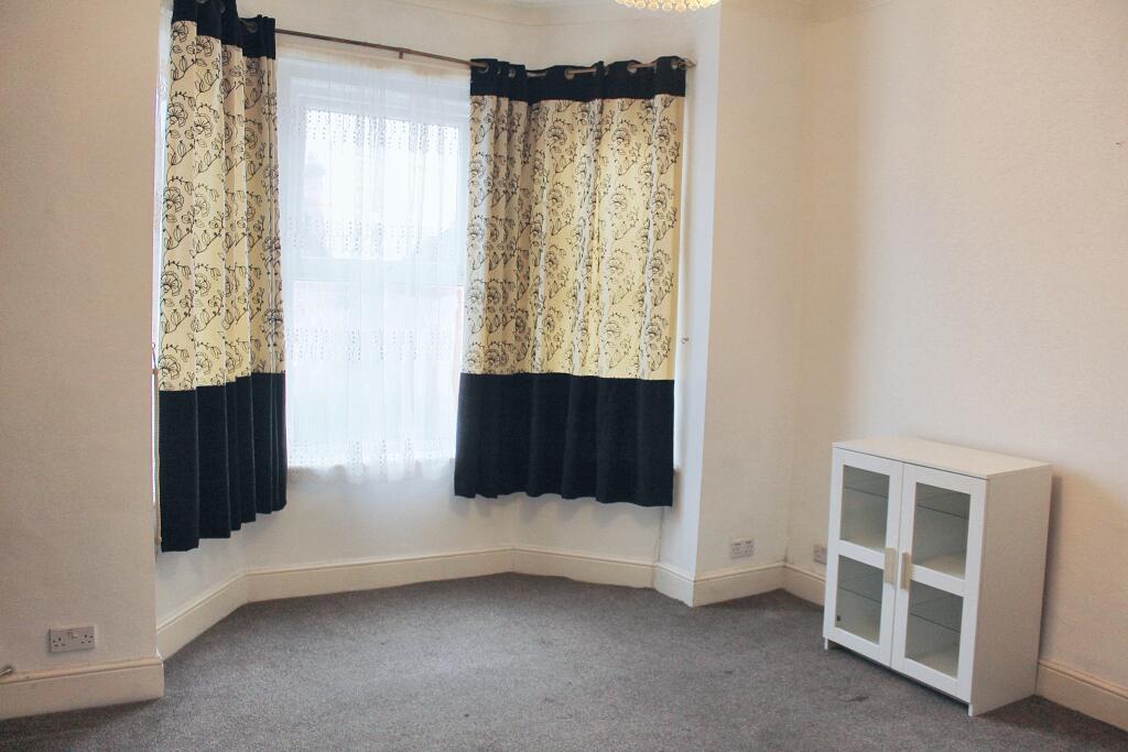 Flat 4, 10 Howard Road, Southampton, Hampshire SO15 5BP