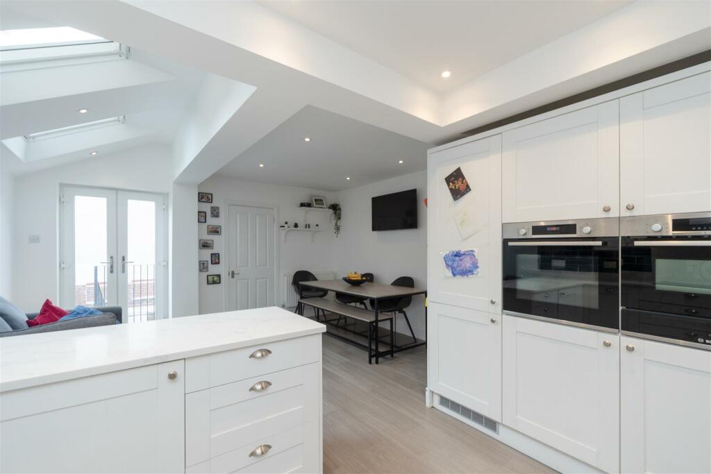 20 Laxey Road, Horfield Kitchen 4.jpg