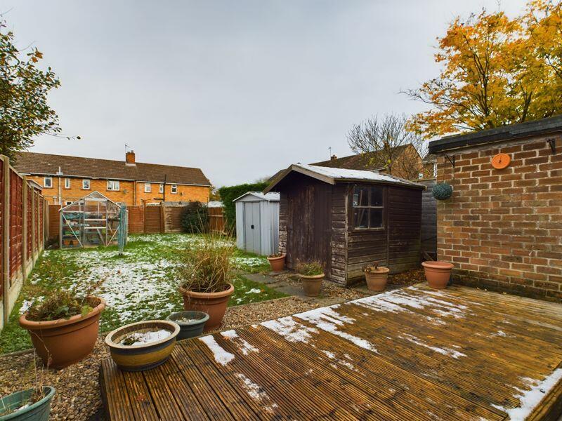 Rear garden/decked patio