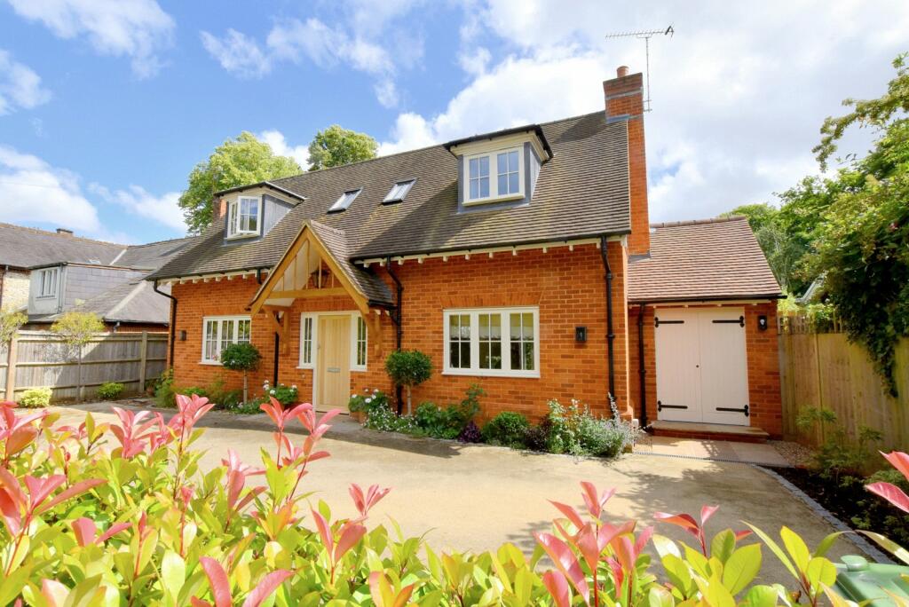 Bluebell Lane, East Horsley, KT24