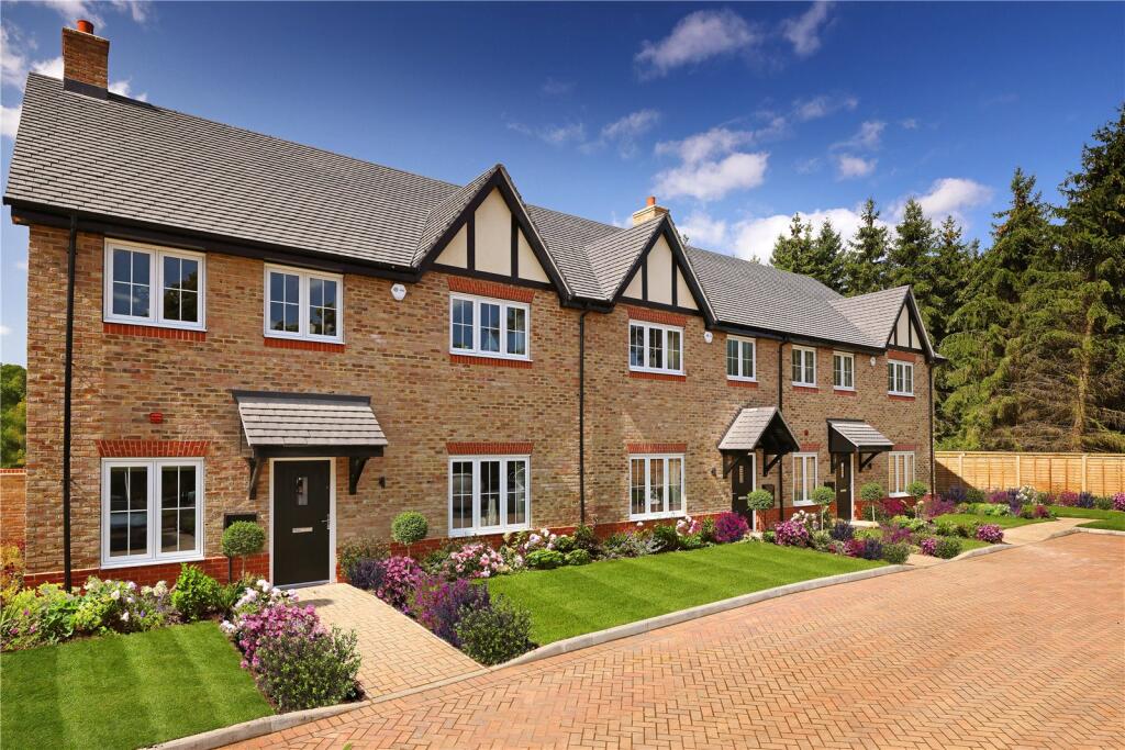 Manor Gardens, Shiplake, Henley On Thames, RG9