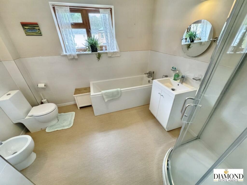 Family Bathroom/Shower Room