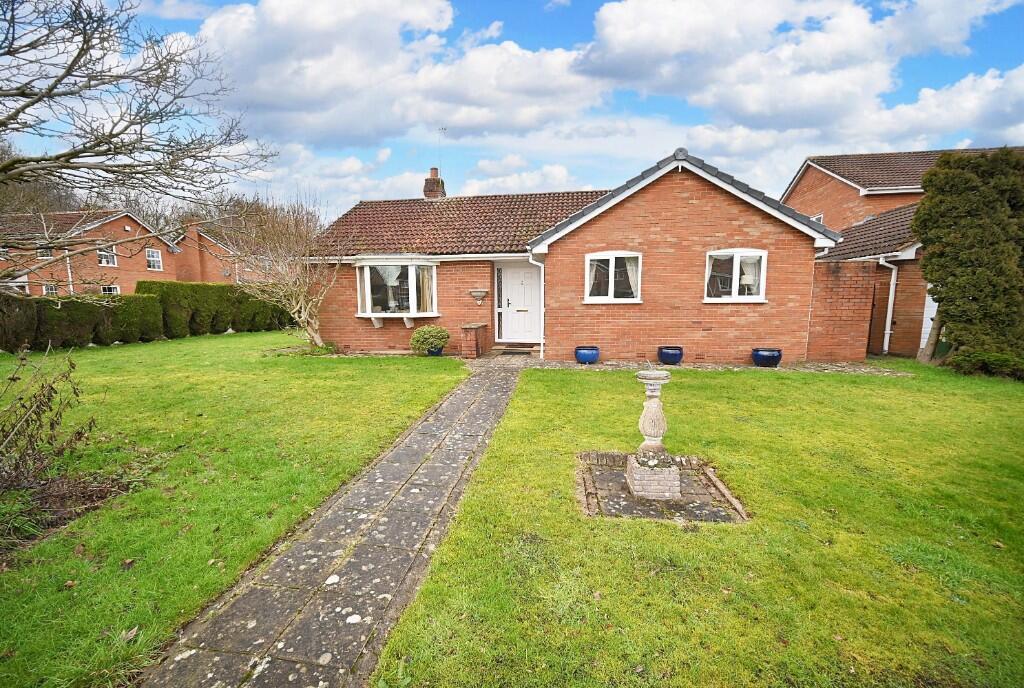 Turnberry Close, Perton, Wolverhampton, WV6