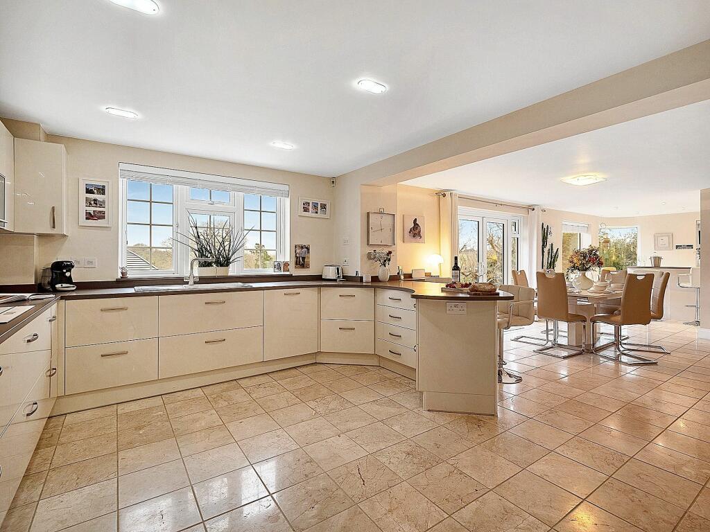 Kitchen/Dining/Entertaining