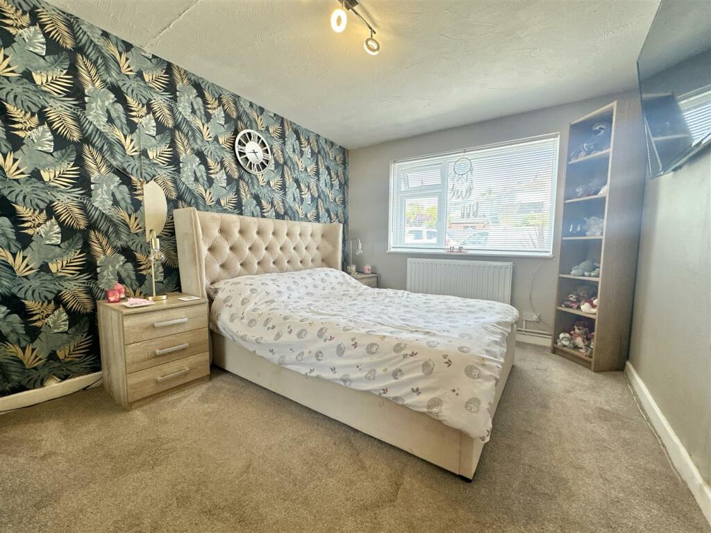 Bedroom  4.jpg