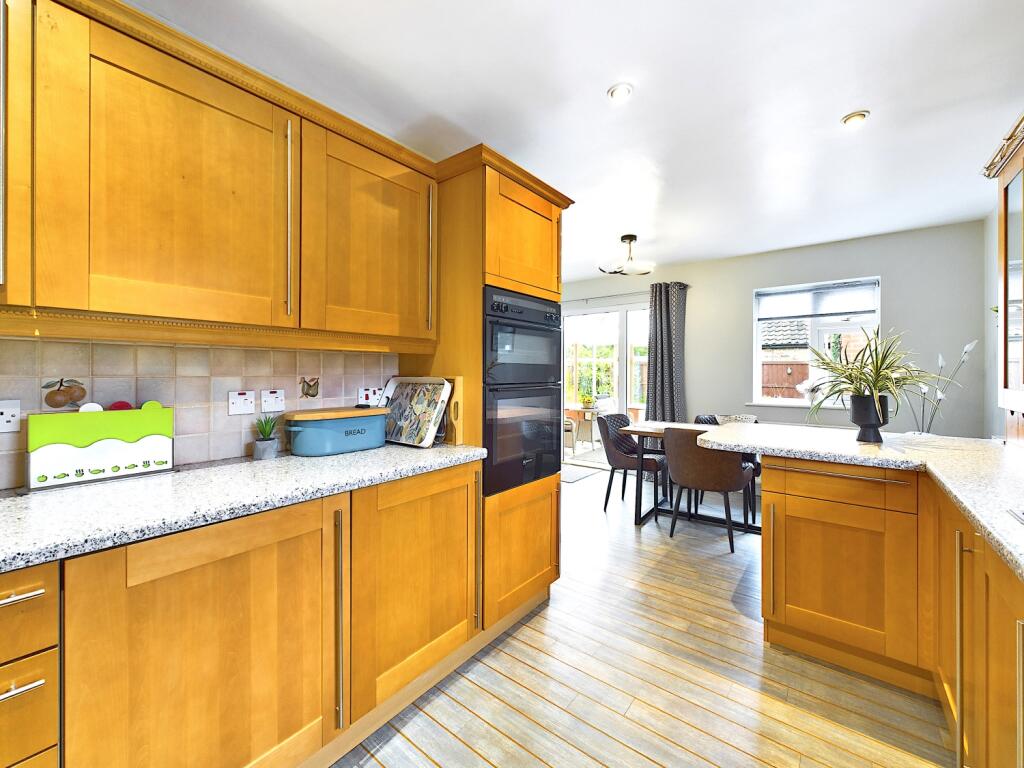 1a Sefton Avenue - Kitchen2