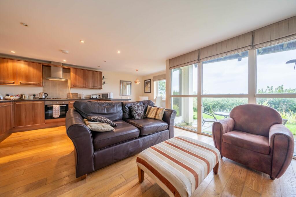 KITCHEN LIVING AREA