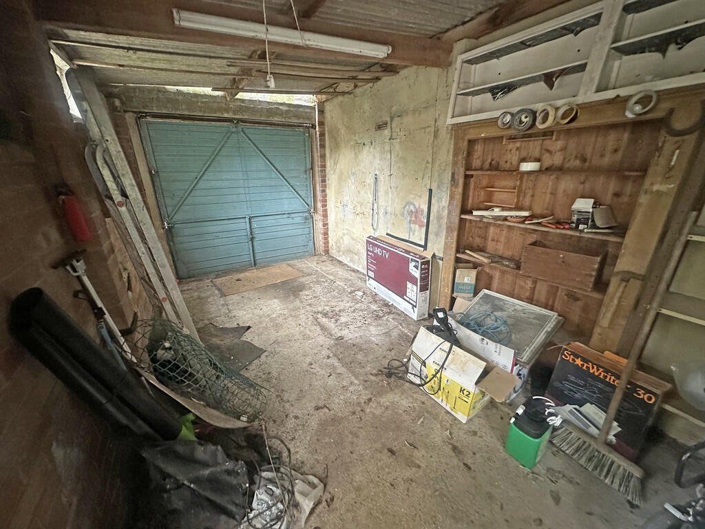 Garage (1)