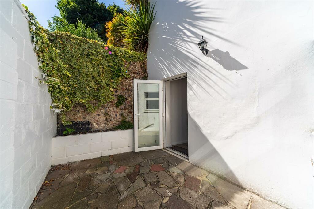 Courtyard Garden