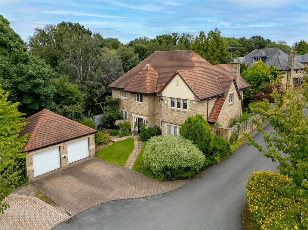 Alwoodley Gates, Alwoodley, Leeds, LS17