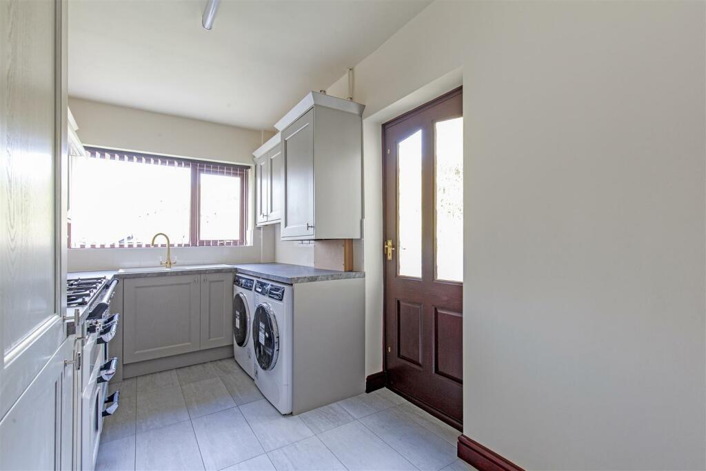 Superb Re-Fitted Kitchen