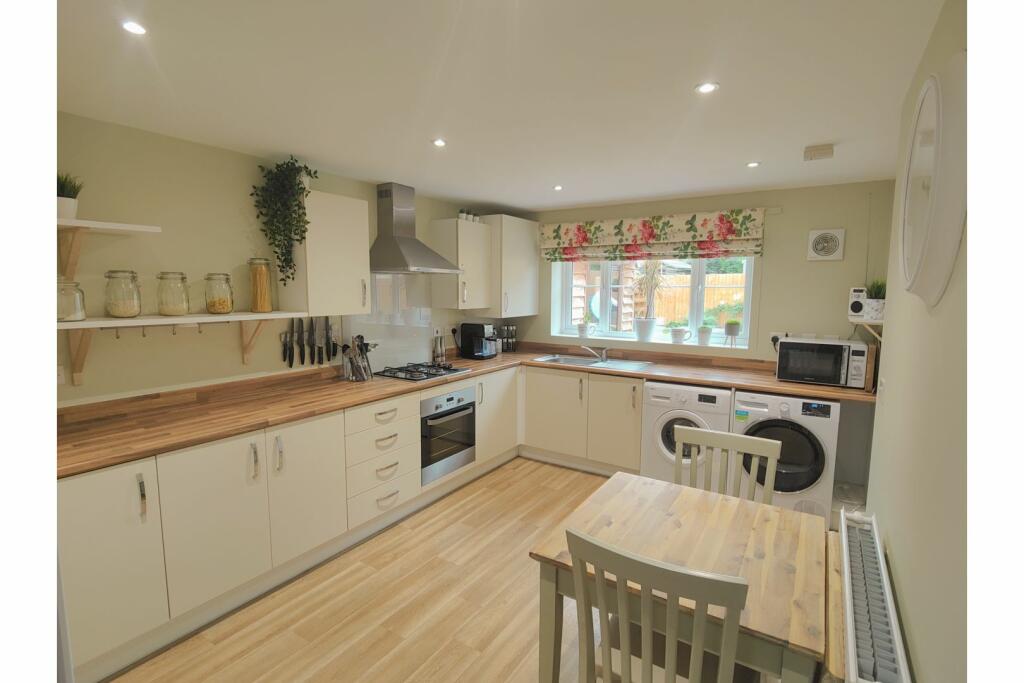 Kitchen/Dining Room