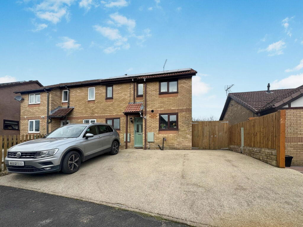 Almond Close, Llantwit Fardre, Pontypridd, CF38 2PX