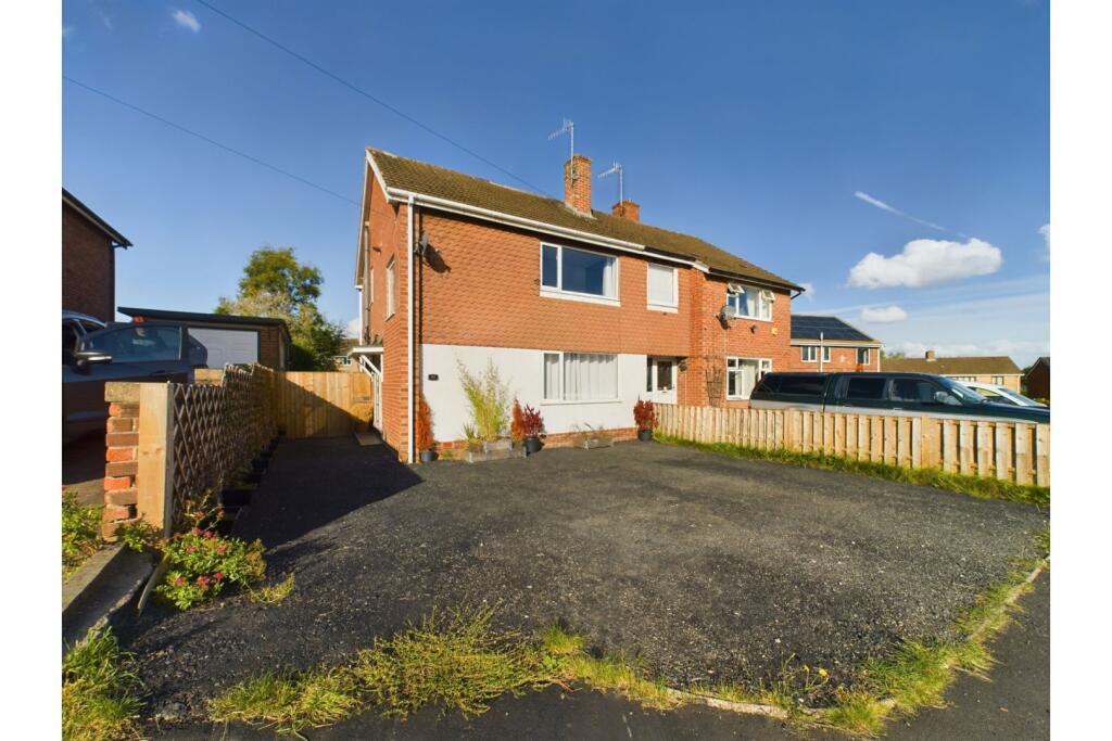 Gower Crescent, Chesterfield, S40