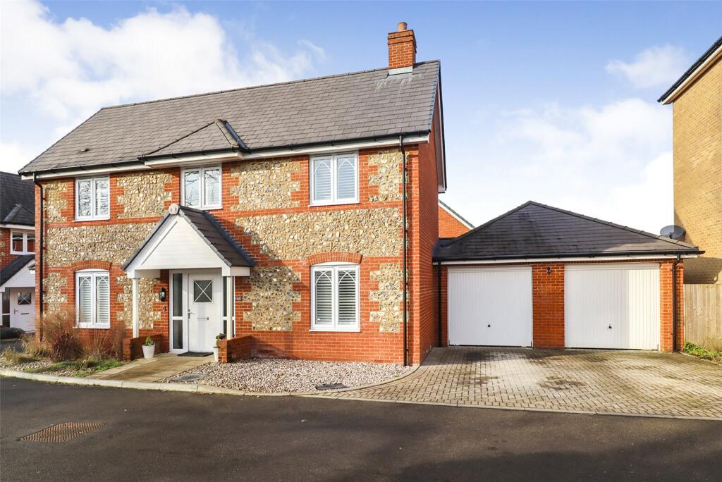 Nugent Close, Church Crookham, Fleet, Hampshire, GU52