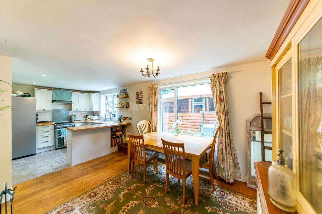 Kitchen/Dining Room