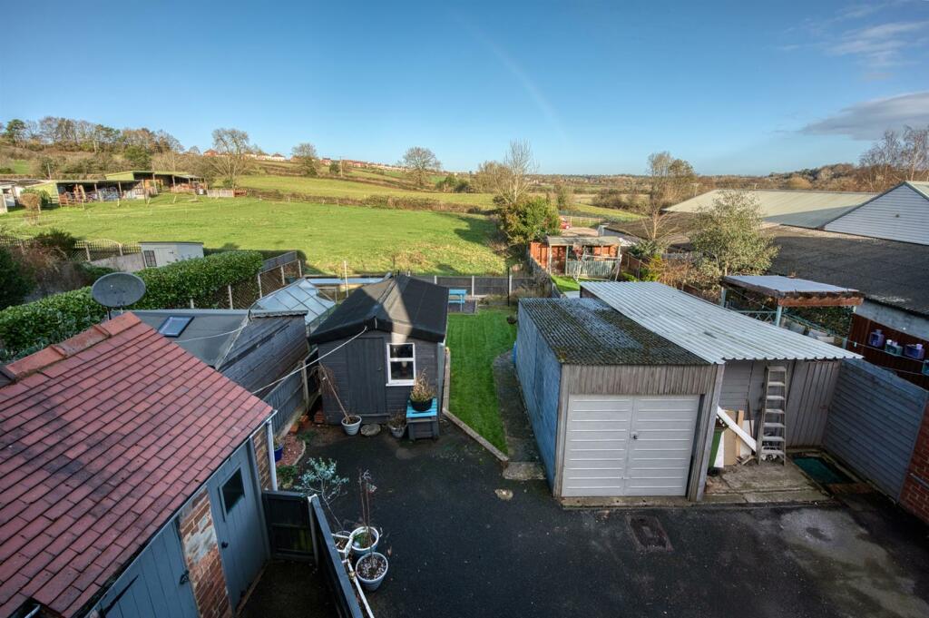 Garage, garden and outbuildings.jpg