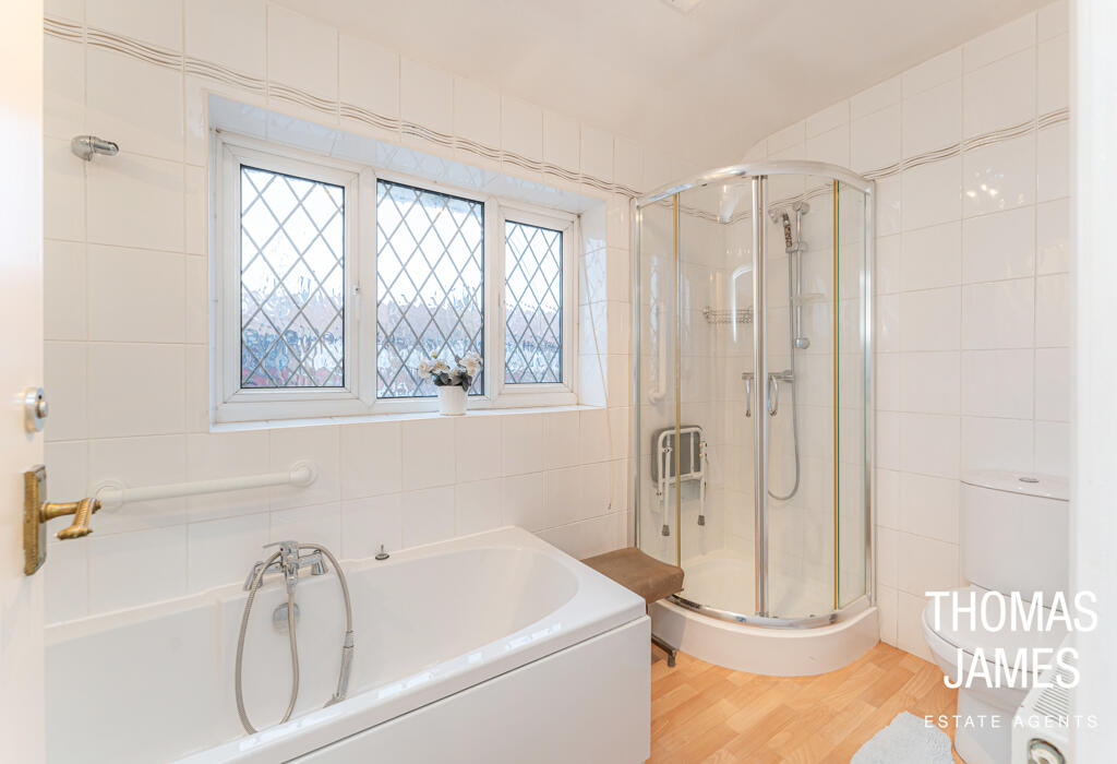 Firs Lane, upstairs bathroom with separate shower