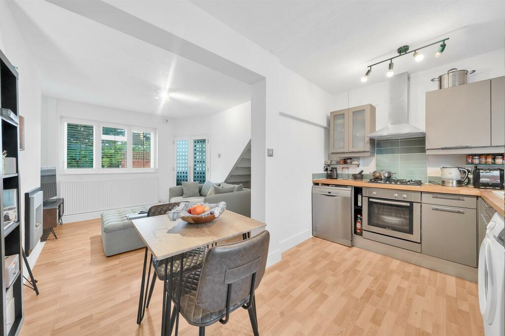 Open Plan Living Room / Kitchen