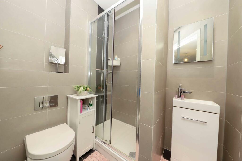 En-suite Bathroom