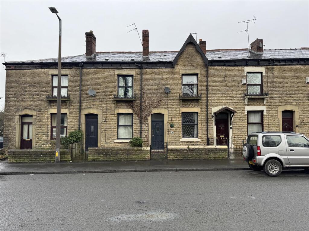 Stocks Lane, Stalybridge