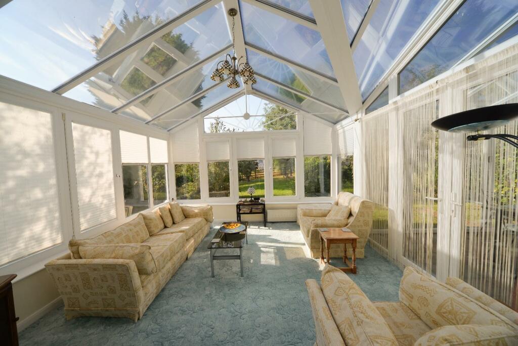 Conservatory sitting area.jpg