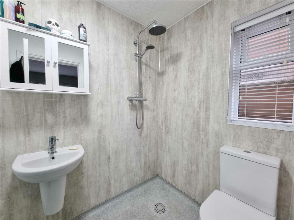 Wet Room En-Suite: