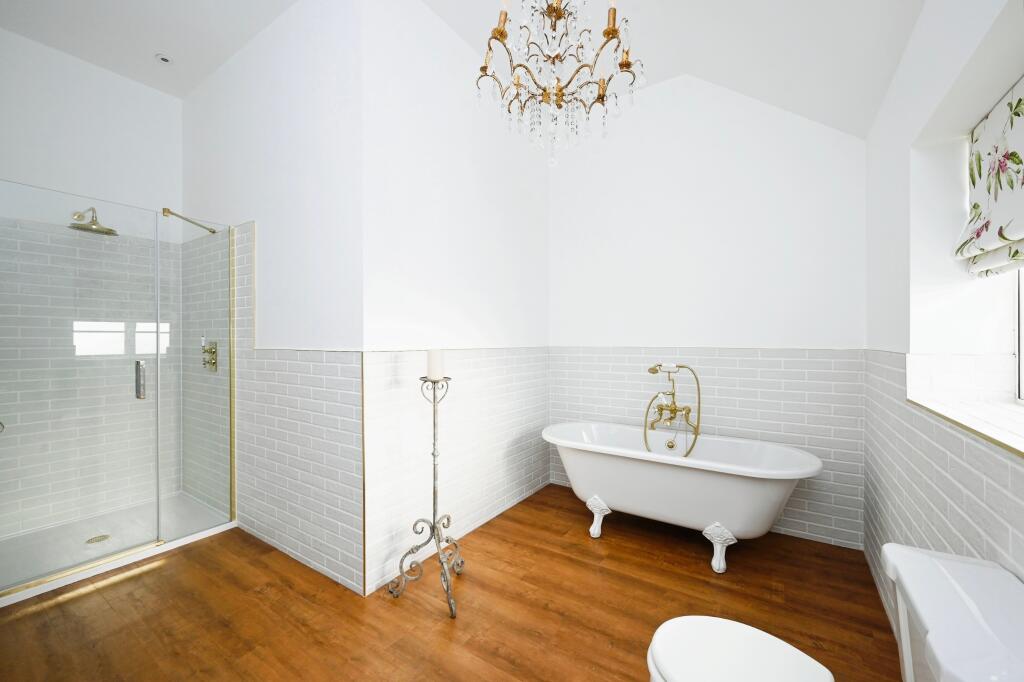 Master Ensuite