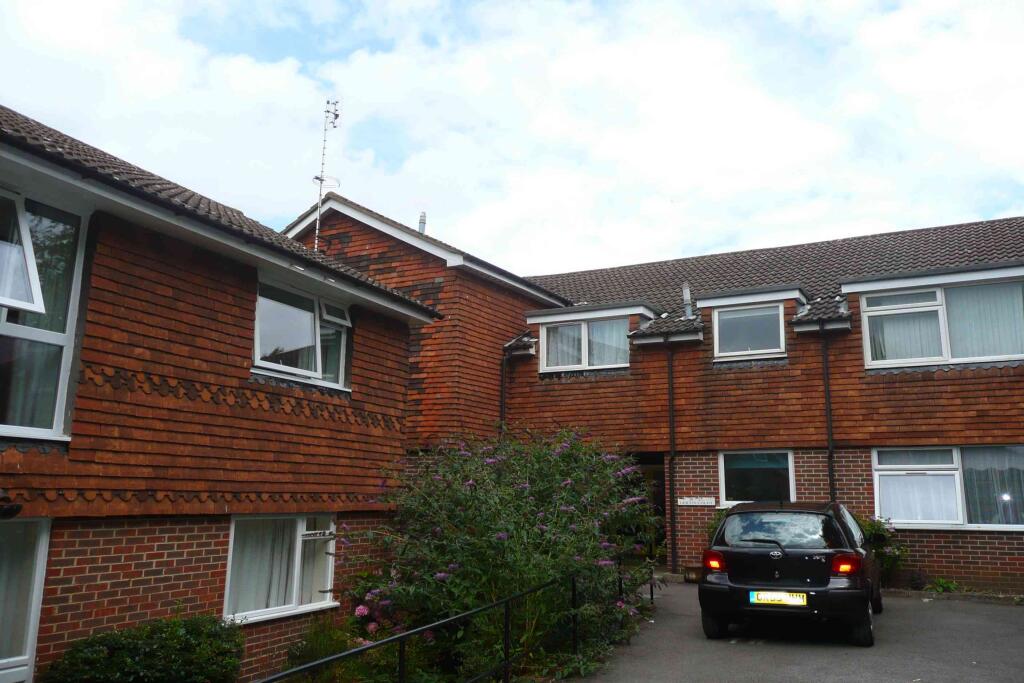 Griffin Court, Griffin Way, Bookham, Leatherhead, KT23