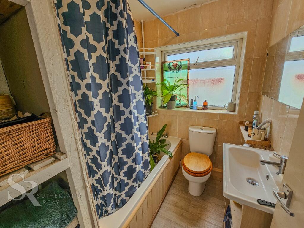 Main Bathroom