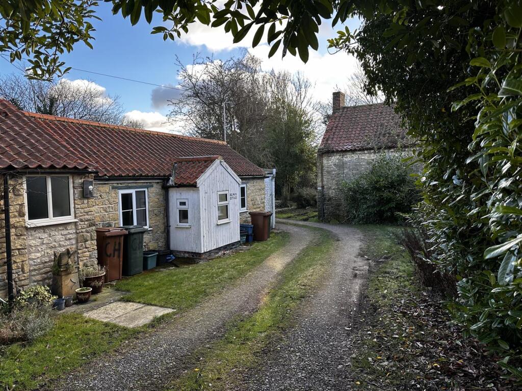 West End, Ampleforth, York