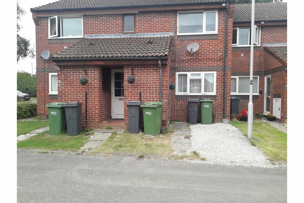 Maple Close, Gloucester, GL2