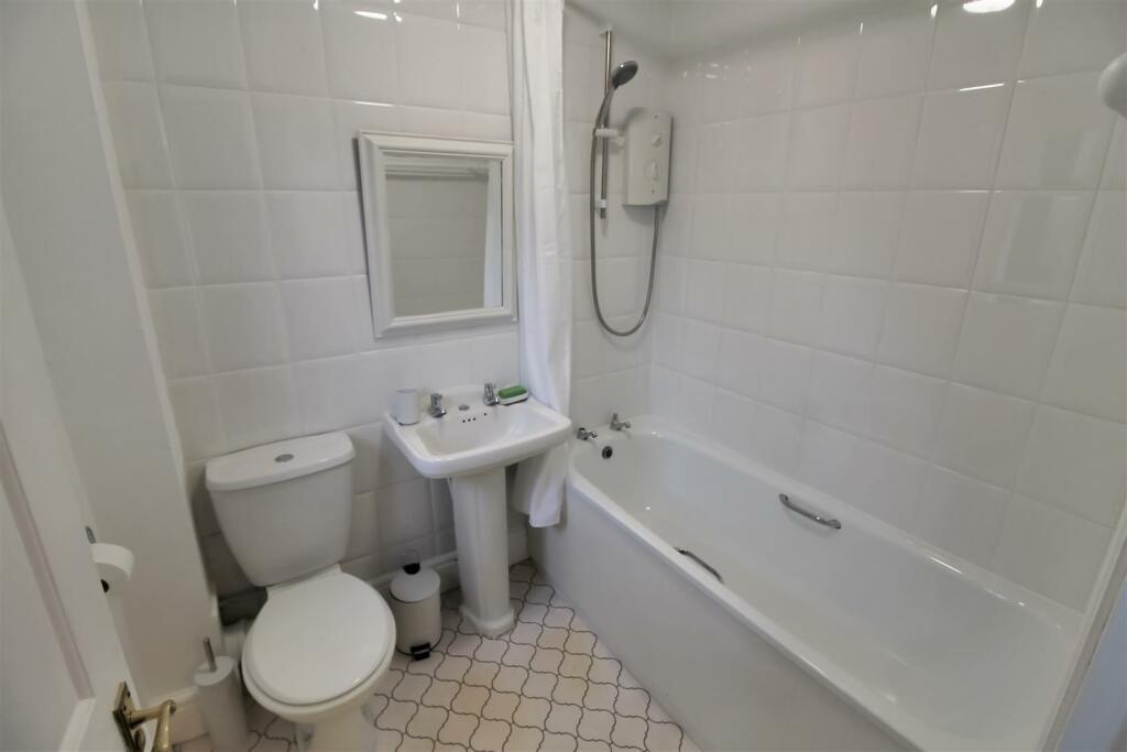 HOUSE BATHROOM