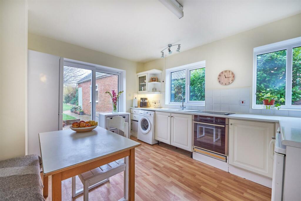 Kitchen/Breakfast Room