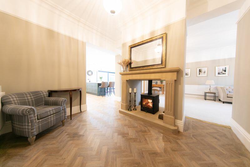 Central hallway, lounge &amp; kitchen