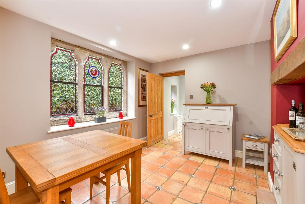 Bedroom 3/Dining Room