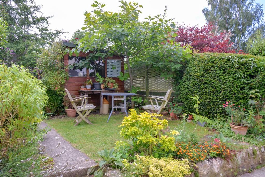 Rear Garden 2.jpg