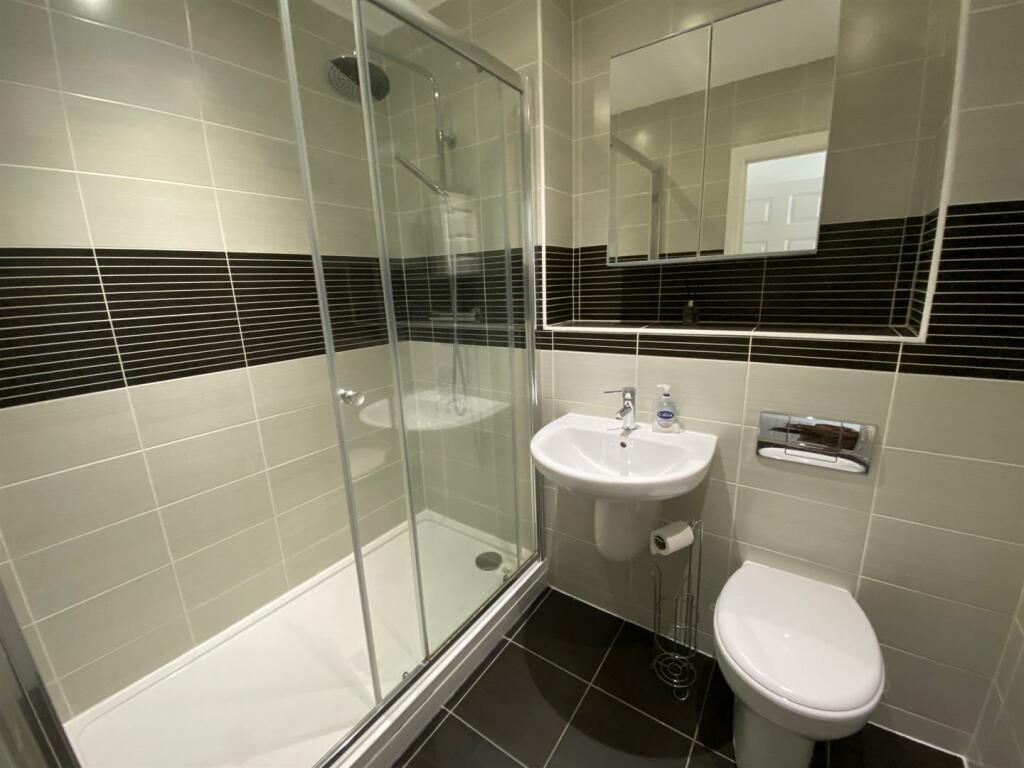 En-Suite Shower Room.jpg